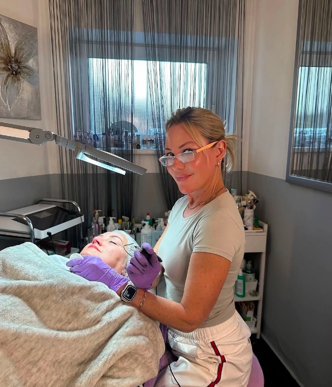 Permanent Make-Up Behandlung bei Beauty Cocktail in Düsseldorf-Unterbilk